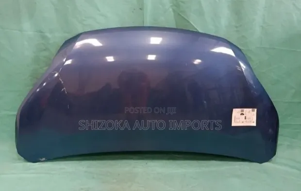 Bonnet for Nissan Serena C27 (2017) - 1