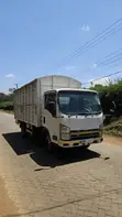 Isuzu NMR Truck 2011 White - 1