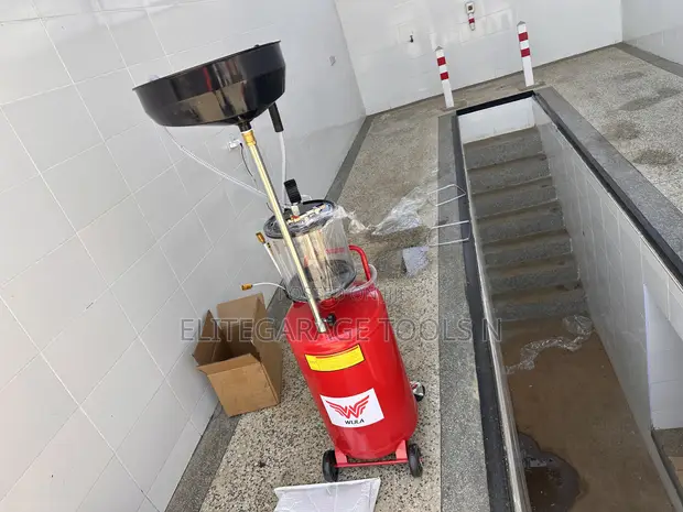 Sunshine Italy New Technology Oil Drainer with Suction - 1