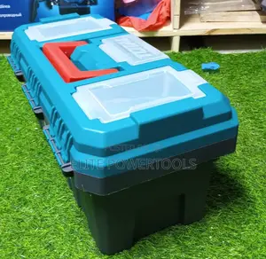 Total 17-Inch Heavy-Duty Tool Box