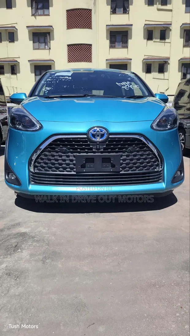Toyota Sienta Hybrid 2020 - 1