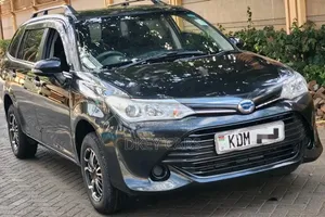 Toyota Corolla Fielder 2016 Hybrid