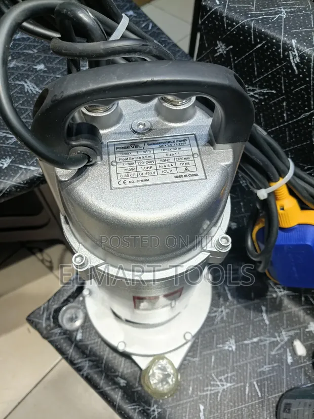 Freevel 1.0HP (750W) Submersible Water Pump - 1