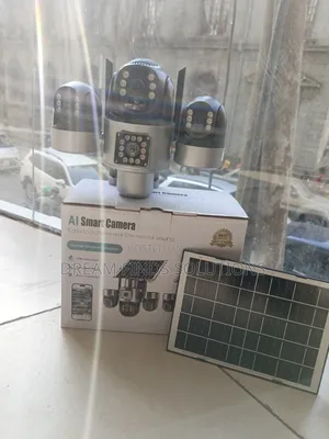Kamera ya Solar PTZ Isiyo na Umeme na Lensi Tatu
