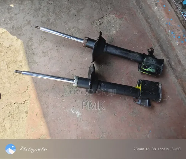 Subaru Forester SG5 Rear Shock (Used) - 1