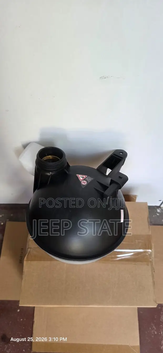 Mercedes-Benz W169/W245 Expansion Tank - 1