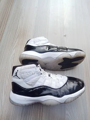 Air Jordan 11 (Used)