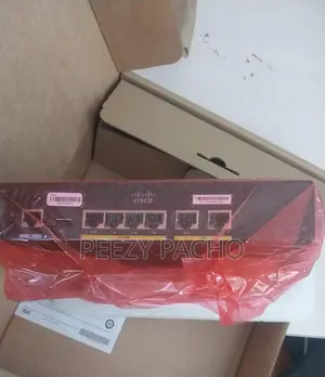 Cisco 921-4P Router