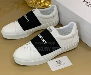 Givenchy Urban Street Low-Top Sneakers