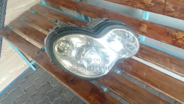 Mercedes-Benz W203 Headlights (Used) - 1