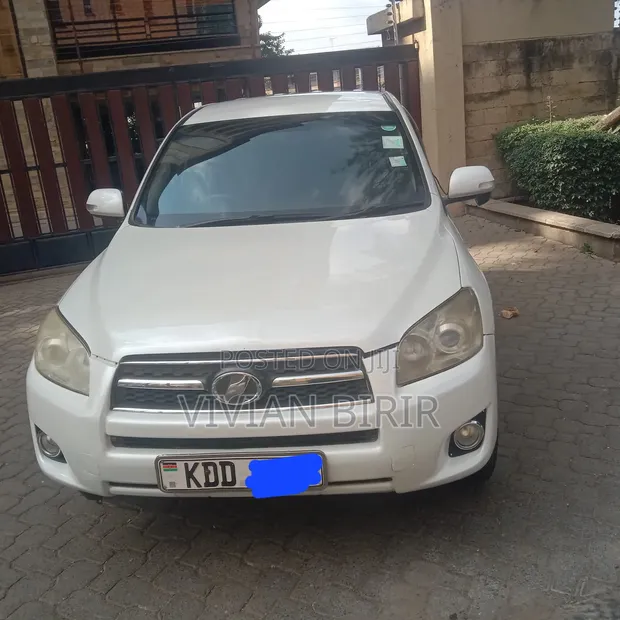 Toyota RAV4 2014 White - 1
