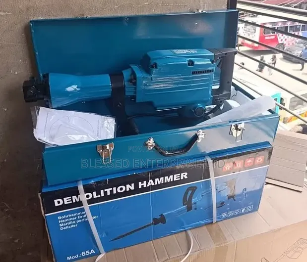 Industrial Makita Demolisher 2600W - 1