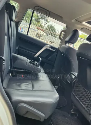 Toyota Land Cruiser Prado 2021 Nyeupe