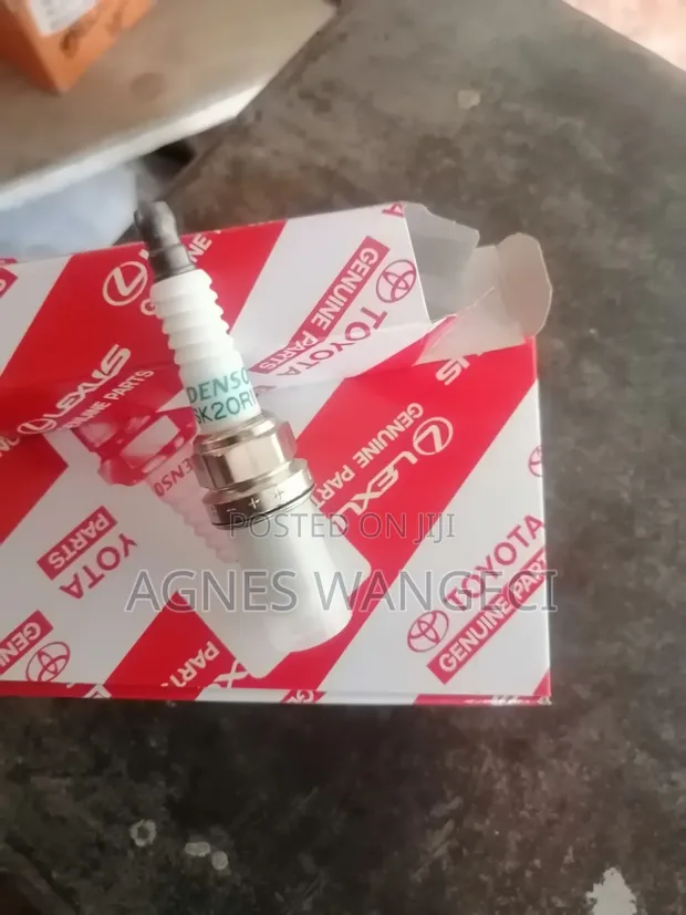 Genuine Toyota Spark Plugs SK20R11 - 1