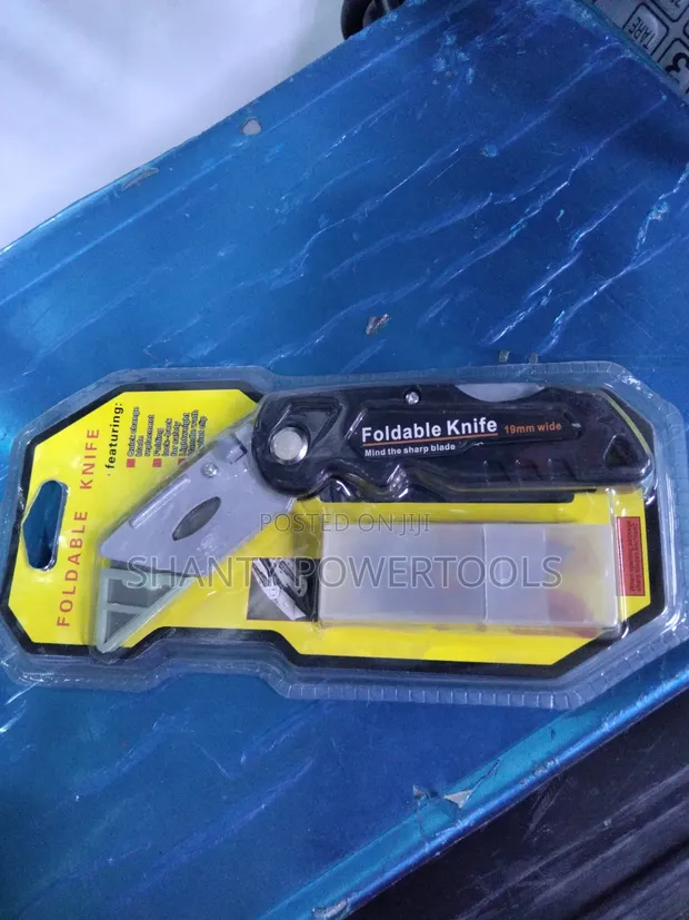 Foldable Utility Knife with 19mm Blade - 1