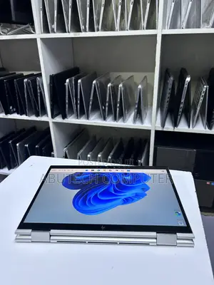Laptop HP EliteBook 830 G9 16GB RAM, 512GB SSD
