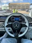 Mercedes-Benz Maybach GLS 600 AWD Mpya 2025 Nyeusi - 5
