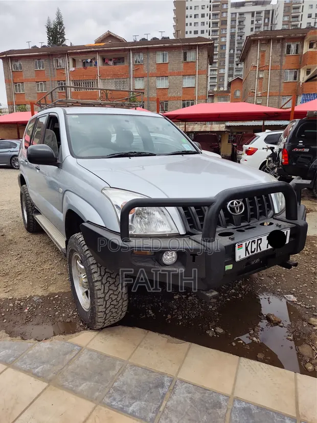 Toyota Land Cruiser Prado 2.7 5dr 2003 Silver - 1