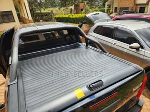 Toyota Hilux Aluminium Roller Shutter Cover (Fibre Sport Rollbar Compatible)