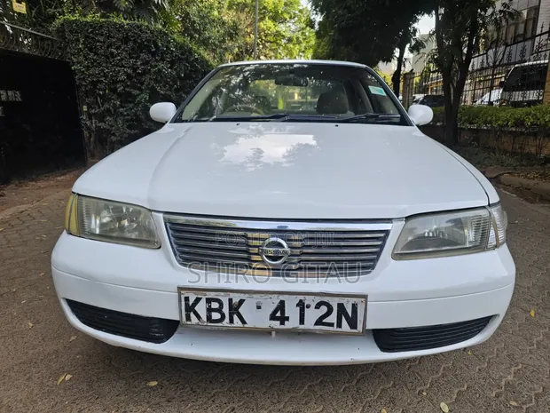 Nissan FB15 2003 White - 1