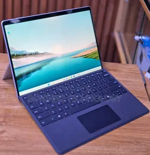 Microsoft Surface Pro 9 16GB Intel Core i7 256GB SSD