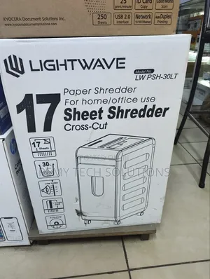 Lightwave 17-Sheet Cross-Cut Shredder (30L Bin)
