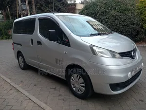 Nissan NV200 2014 Nyeupe