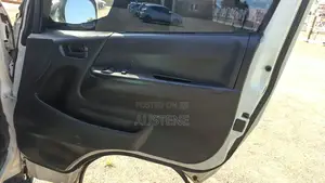Toyota HiAce 2011 Basi la Viti 14