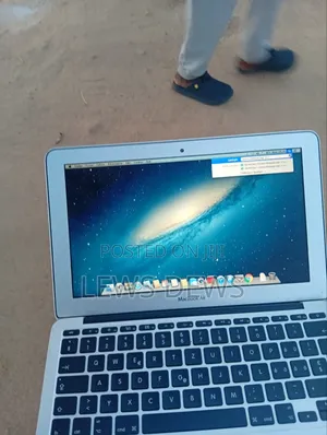 Apple MacBook 2012 11.6" Intel Core i5 4GB RAM 140GB HDD+SSD