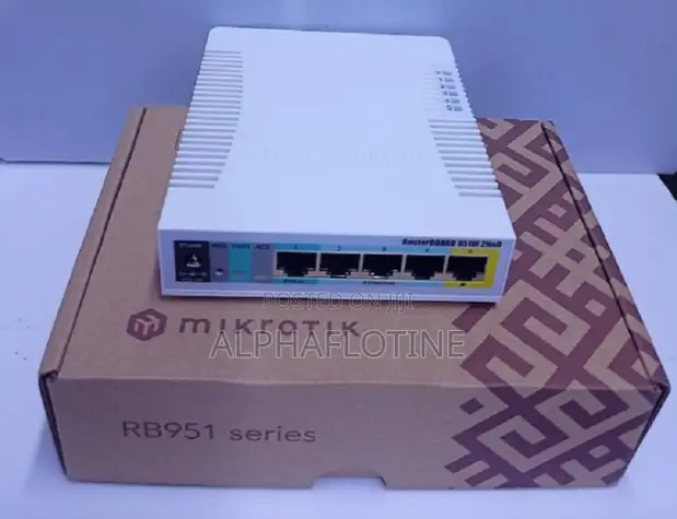MikroTik RB951Ui-2HnD Wireless Router - 1