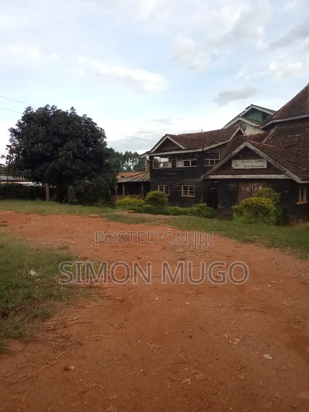 Kiu Kenda Estate Prime 3/4 Acre in Gated Court - 1