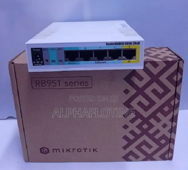MikroTik RB951Ui-2HnD Wireless Router - 1