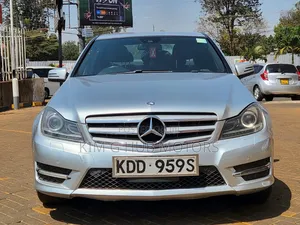 Mercedes-Benz C200 2014 Silver