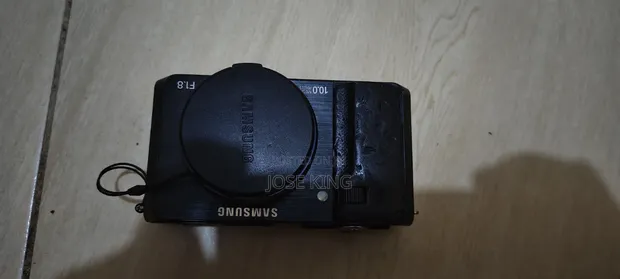 Samsung VLUU EX1(B) Digital Camera - 1