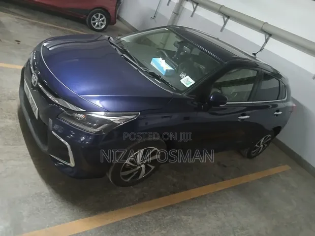 Toyota Starlet 2022 Blue - 1
