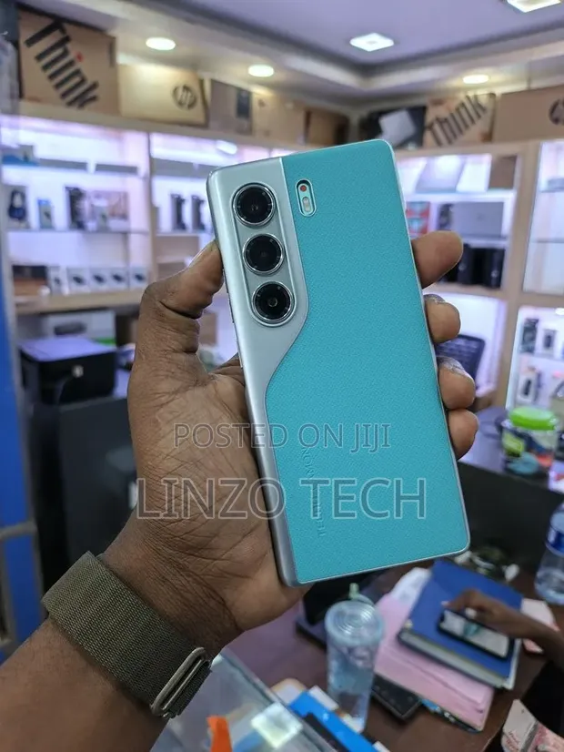 Tecno Camon 40 Pro 4G 256GB Gray - 1