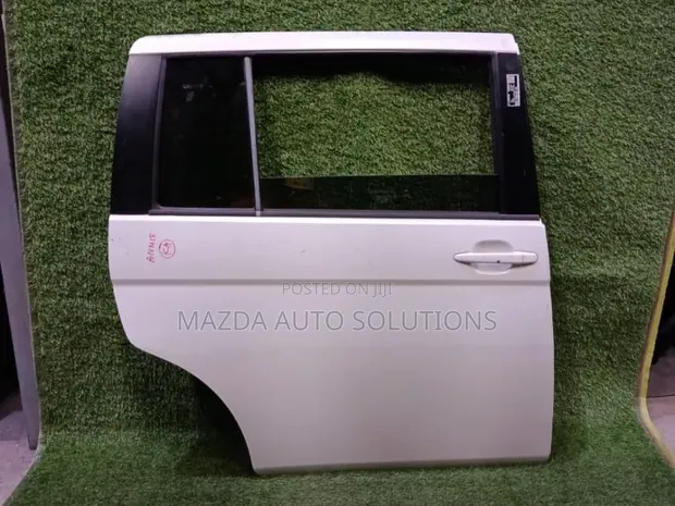 Toyota Isis Rear Door - 1