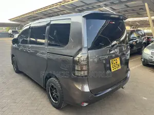 Toyota Voxy 2012 Gray 8-Seater