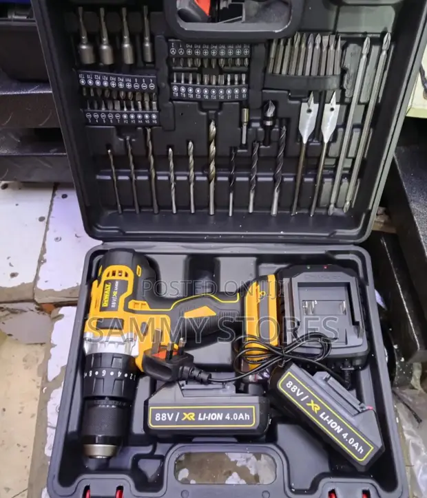 DeWalt Heavy-Duty Drill Driver - 1