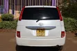 Toyota Isis 2008 White - 4