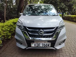 Nissan Serena Highway Star 2017 Silver