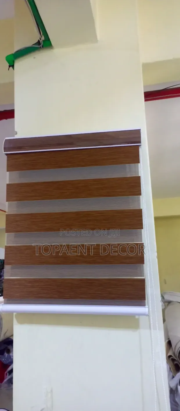 Light Grey Horizontal Window Blinds - 1