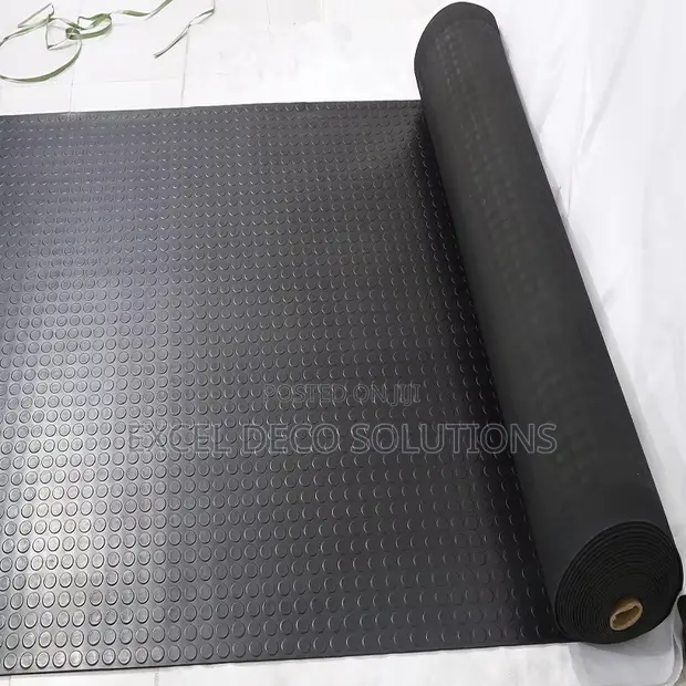Anti-Slip Rubber Mat with Coin Pattern - Floor Protection - 1