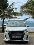 Toyota Noah 2.0 AWD 7 Seater 2015 White - 1