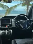 Toyota Noah 2.0 AWD 7 Seater 2015 White - 2