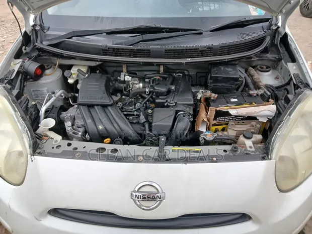 Nissan March 2012 - 1