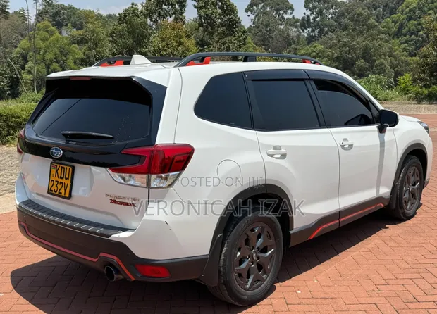 Subaru Forester 2019 White - 1