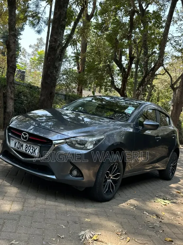 Mazda Demio 2017 Gray - 1