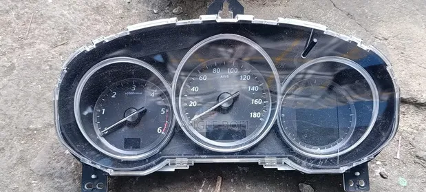 Dashboard Clock Mazda CX-5 - 1