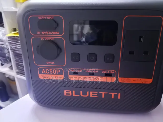 Bluetti AC50P Portable Power Station (700W/504Wh) - 1